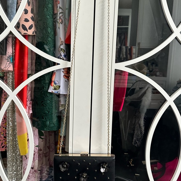 Nine West Clutch with gold chain - Picture 2 of 6